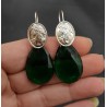 Zilveren oorbellen met Emerald groene quartz en cameo