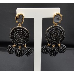 Zwarte beaded oorbellen en Agaat geode