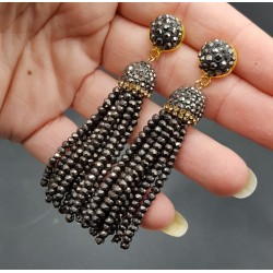Tassel oorbellen met chocolade bruine kristallen