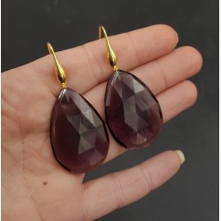 Vergulde oorbellen met grote Amethist quartz briolet