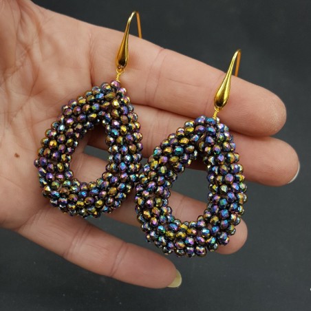 Vergulde oorbellen open druppel met multi kleuren metallic kristallen