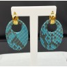 Creolen met ovale licht blauwe Slangenleer hanger