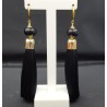 Vergulde oorbellen met zwarte tassel en Onyx