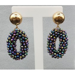 Vergulde oorbellen ovale hanger van multi kleuren metallic kristallen