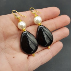 Oorbellen met grote zwarte Onyx en Parel