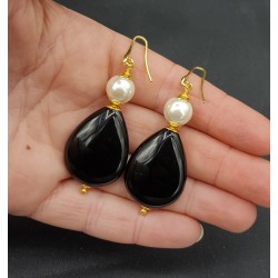Oorbellen met grote zwarte Onyx en Parel