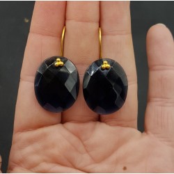 Vergulde oorbellen met ovale Saffier blauwe quartz