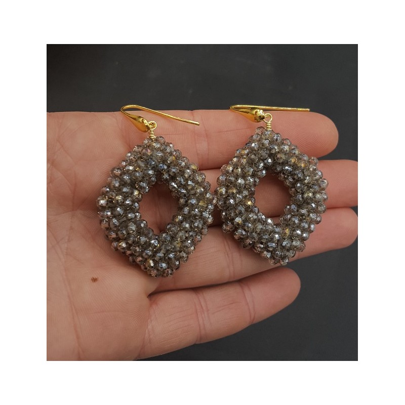Vergulde braam oorbellen met black diamant kristallen