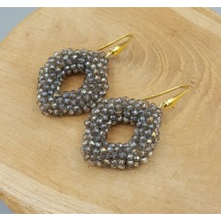 Vergulde braam oorbellen met black diamant kristallen