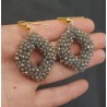 Vergulde braam oorbellen met black diamant kristallen