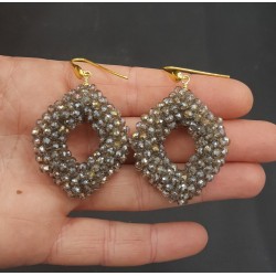 Vergulde braam oorbellen met black diamant kristallen