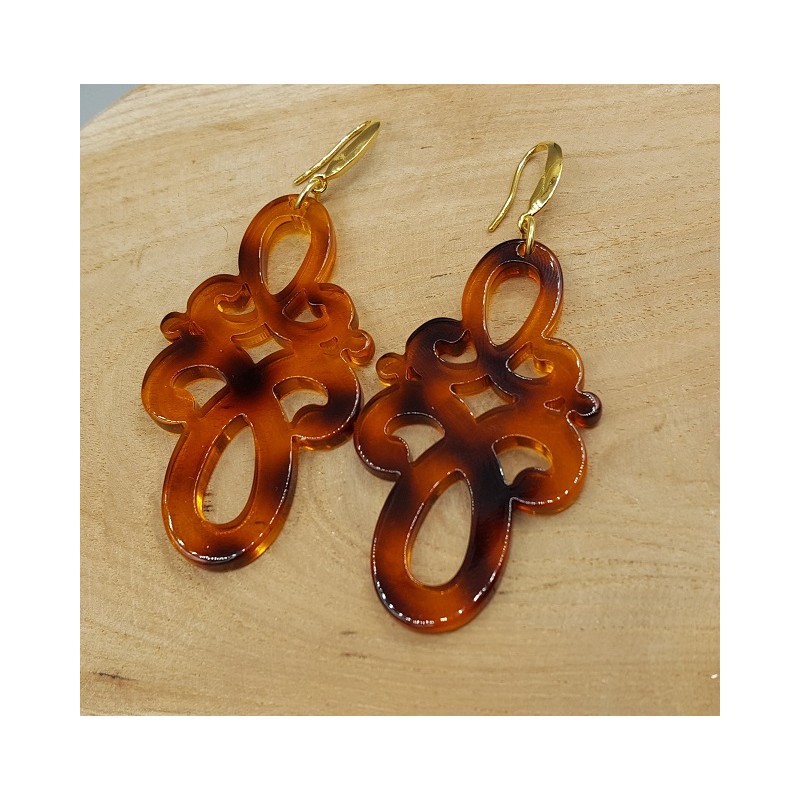 Oorbellen met bruine resin hanger