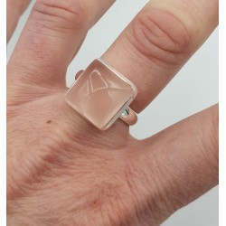 Zilveren ring gezet met vierkante Rozenkwarts 19 mm