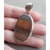 Zilveren hanger gezet met ovale Montana Agaat