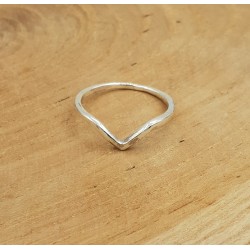 Zilveren V ring 17 of 18 mm