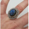 Zilveren ring gezet met Labradoriet en bewerkte kop 16.5 mm