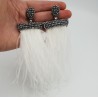 Tassel oorbellen met witte veren en zilveren kristallen