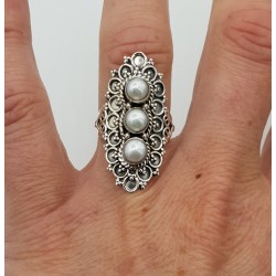 Zilveren ring gezet met Parels 16.5 mm