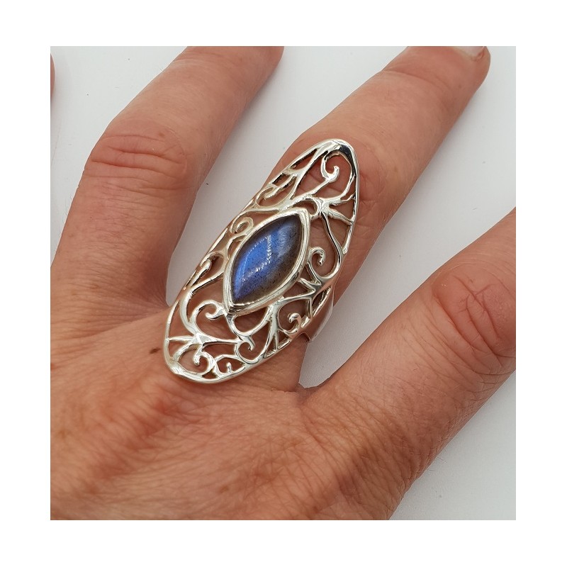 Zilveren ring marquise Labradoriet in open bewerkte setting 18.5 mm