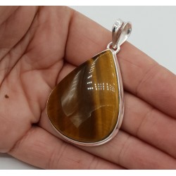 Zilveren hanger met brede druppelvormige cabochon Tijgeroog