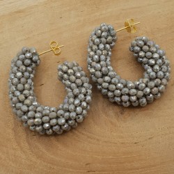 Glassberry creolen met grijze kristallen