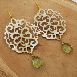 Oorbellen met Buffelhoorn en groene Amethist quartz