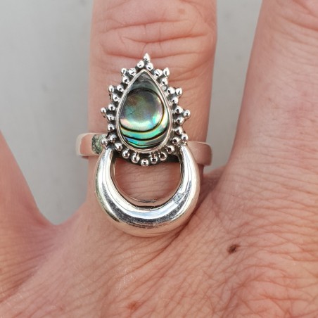 Zilveren maan ring gezet met Abalone schelp