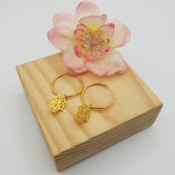 Vergulde creolen met hamsa hanger