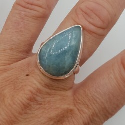 Zilveren ring gezet met druppelvormige cabochon Aquamarijn 18.5 mm
