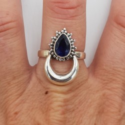 Zilveren maan ring gezet met Ioliet 18.5 mm
