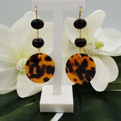Vergulde oorbellen met zwarte Onyx en resin