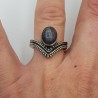 Zilveren V shape ring gezet met Labradoriet 16.5 mm