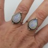 Zilveren ring met druppelvormige cabochon Maansteen 17.3 mm