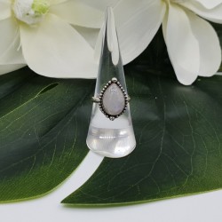 Zilveren ring met druppelvormige cabochon Maansteen 17.3 mm