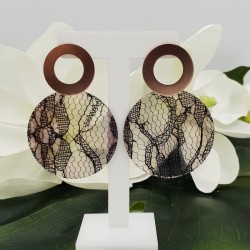 Oorbellen met ronde kant resin hanger