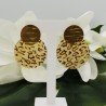 Vergulde oorbellen met ronde panter print resin