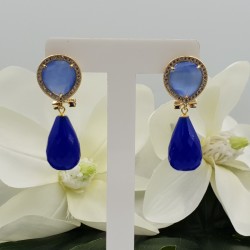 Vergulde oorbellen blauwe Kattenoog en blauw Chalcedoon
