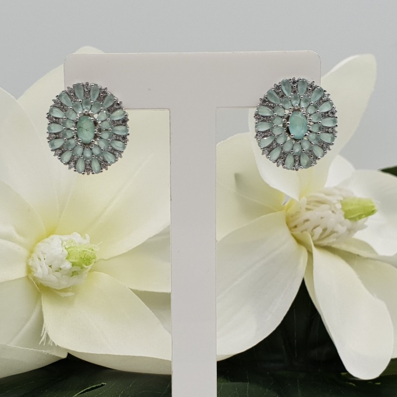 Zilveren oorbellen gezet met facet geslepen aqua Chalcedoon