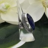 Zilveren ring met Saffier en bewerkte kop 16.5 mm