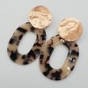 Oorbellen met schildpad resin hanger