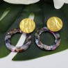 Oorbellen met brede open ring van resin