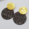 Vergulde oorbellen met grote ronde glitter resin hanger