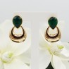 Vergulde oorknoppen gezet met groene Onyx