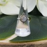 Zilveren ring gezet met druppelvormige Maansteen 17.3 mm