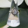 Zilveren ring gezet met druppelvormige Maansteen 17.3 mm