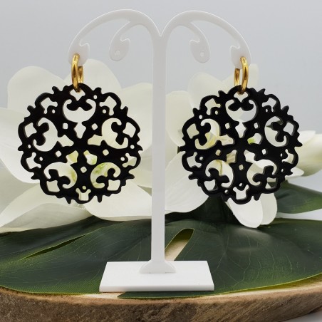 Creolen met zwarte Buffelhoorn hanger