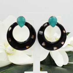 Zilveren oorknoppen gezet met aqua Chalcedoon