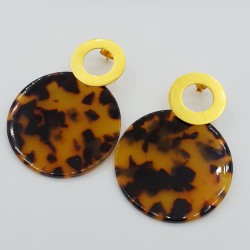 Vergulde oorbellen met grote schildpad resin hanger