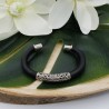 Zilveren armband bangle van rubber en bewerkt zilver