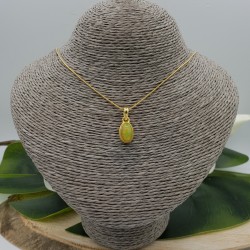 Vergulde ketting met hanger gezet met ovale Etiopische Opaal